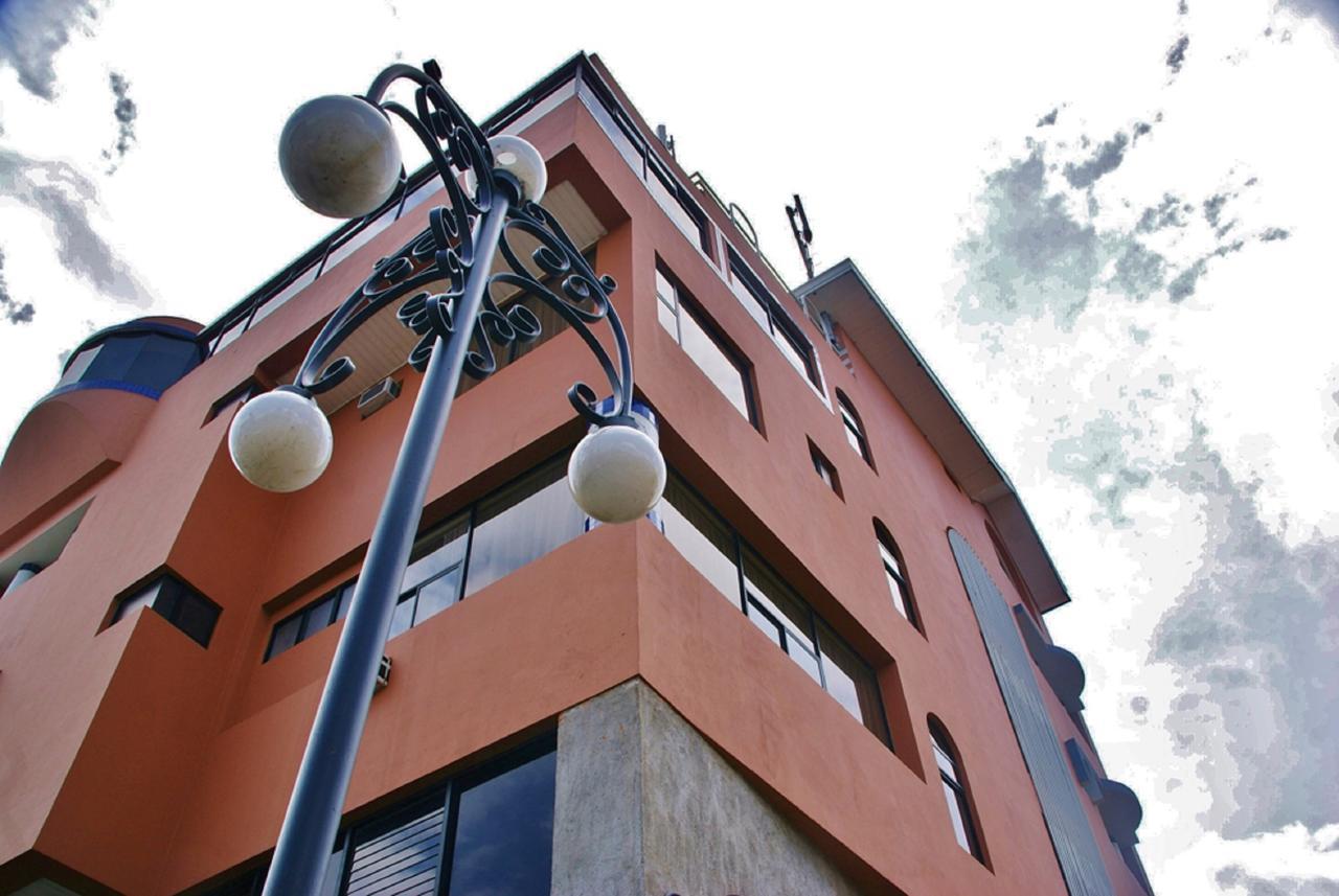 Hotel Valladolid Heredia Extérieur photo
